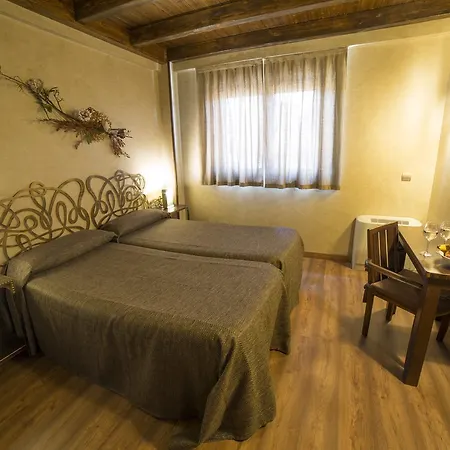 La Casa Del Peregrino Hostel El Acebo de San Miguel